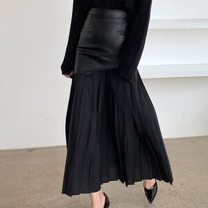 Commense Black Leather and Pleated Skirt